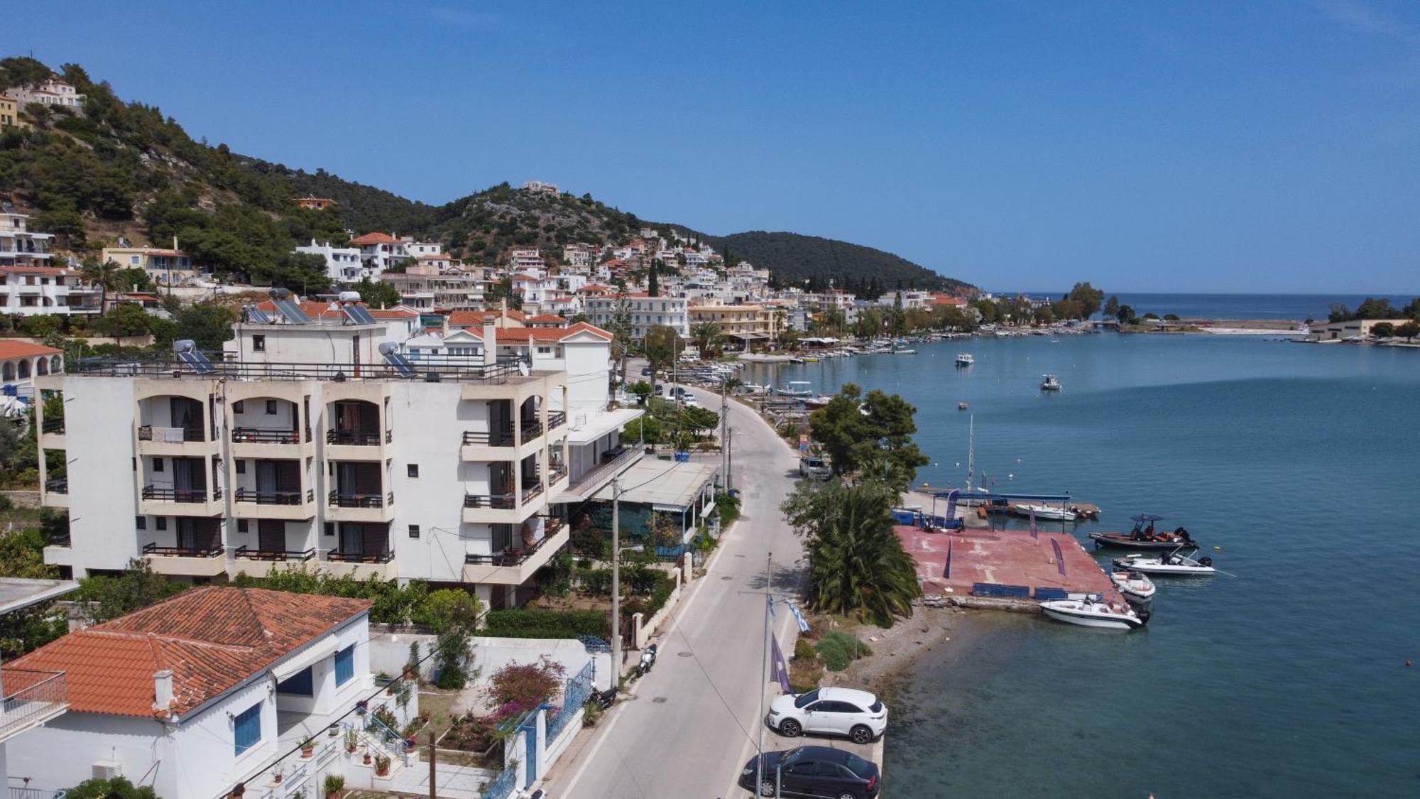 Villa Irene Poros Town Exterior photo