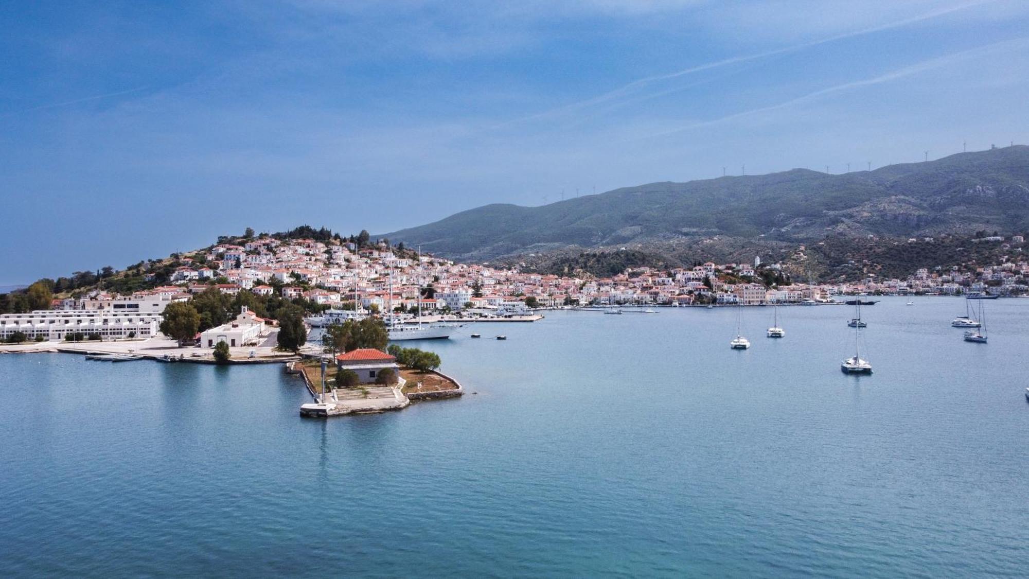 Villa Irene Poros Town Exterior photo